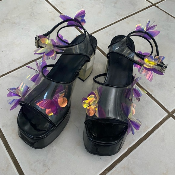 Delia*s butterfly heels - Picture 3 of 7